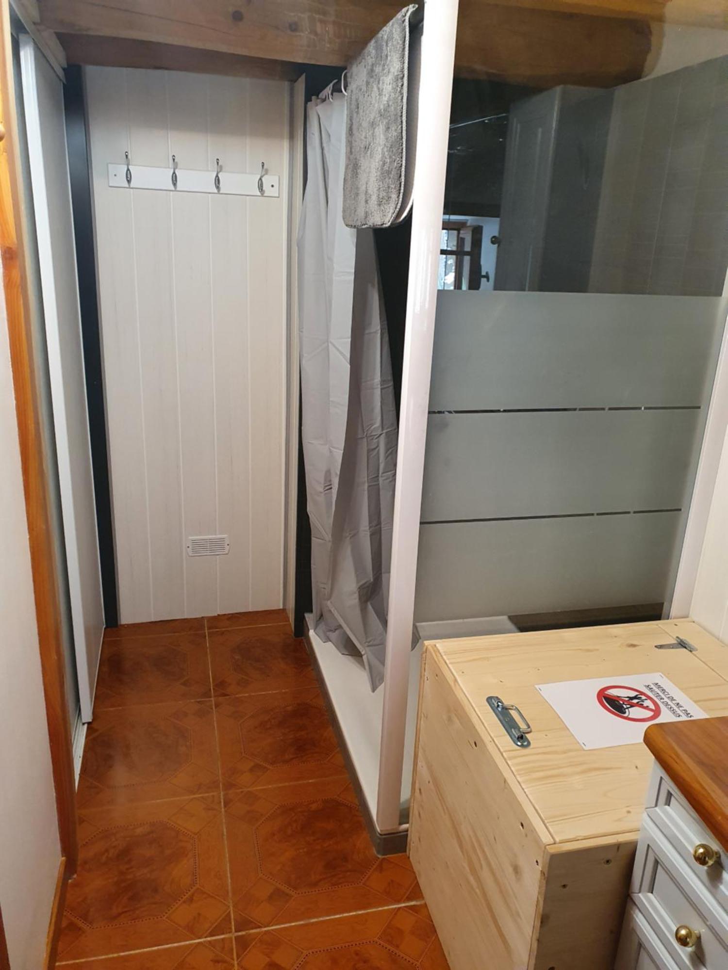 Maison Individuelle Chaleureuse Au Calme 부르생모리스 외부 사진